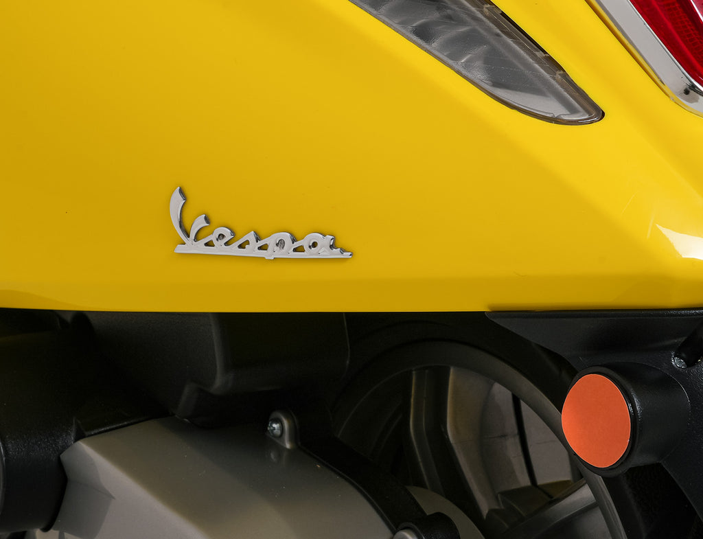 Vehicle Scooter Vespa ROMA Yellow