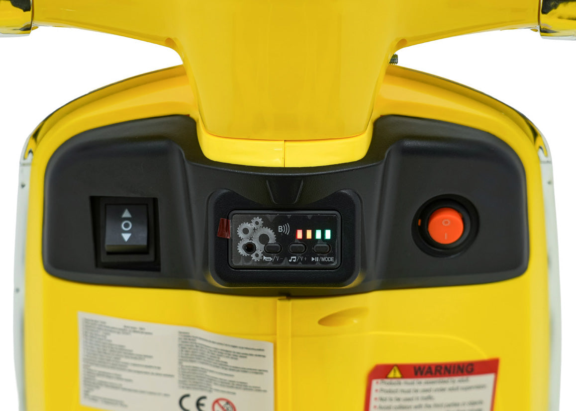 Vehicle Scooter Vespa ROMA Yellow