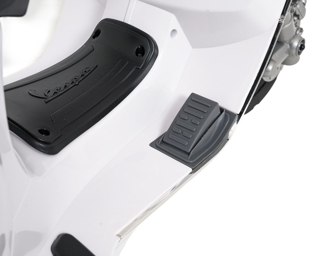 Vehicle Scooter Vespa ROMA White