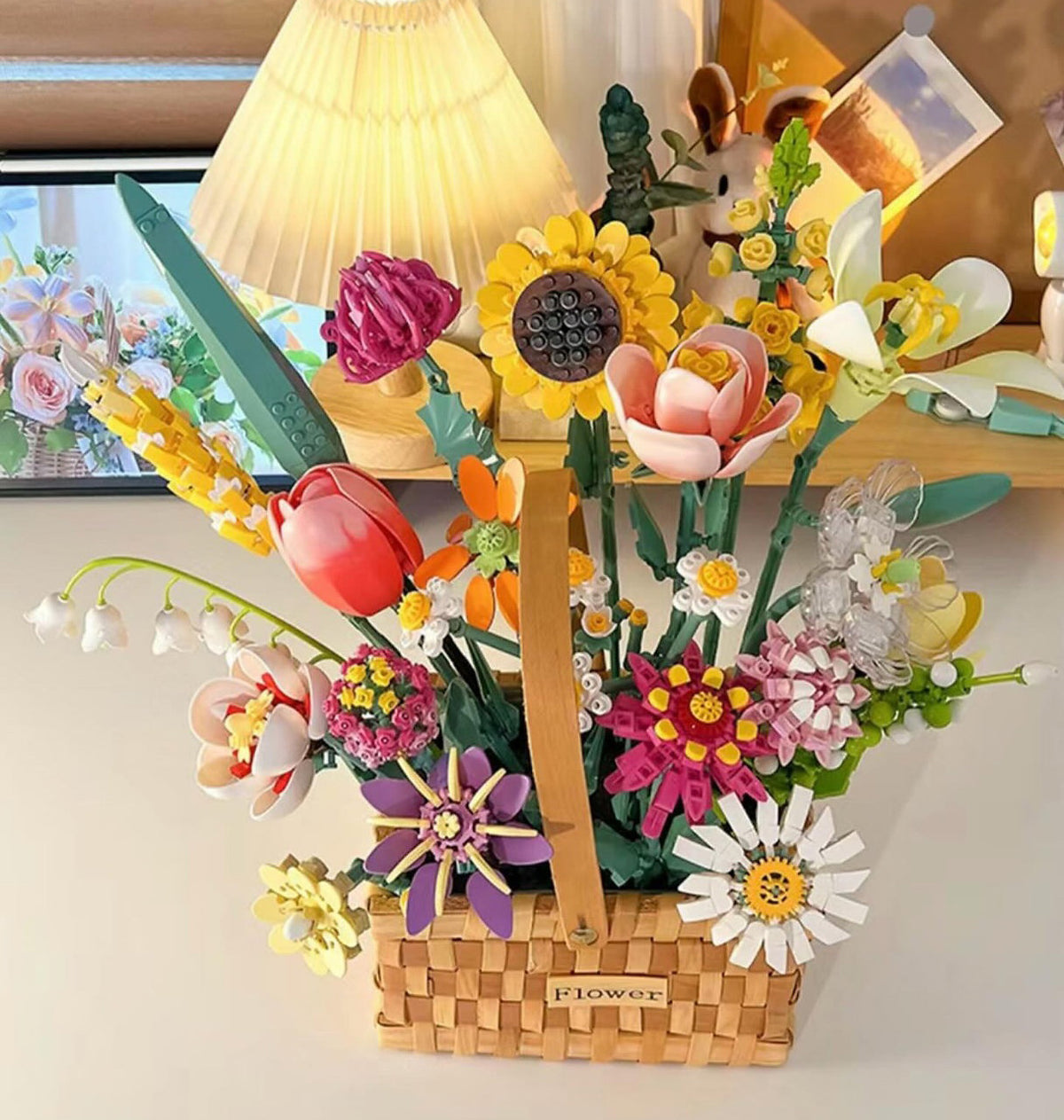 Spring Bouquet in a Basket Building Blocks Set 1615 pcs.