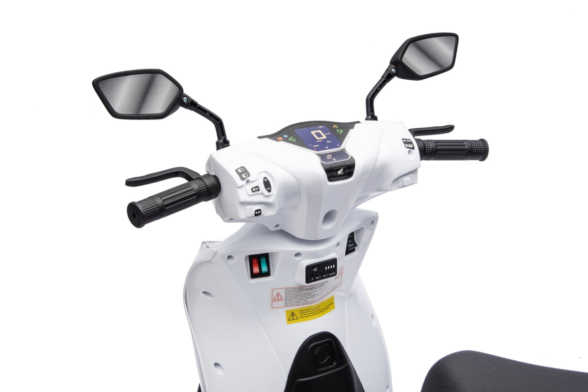 Elektrická motorka Honda SH125I biela