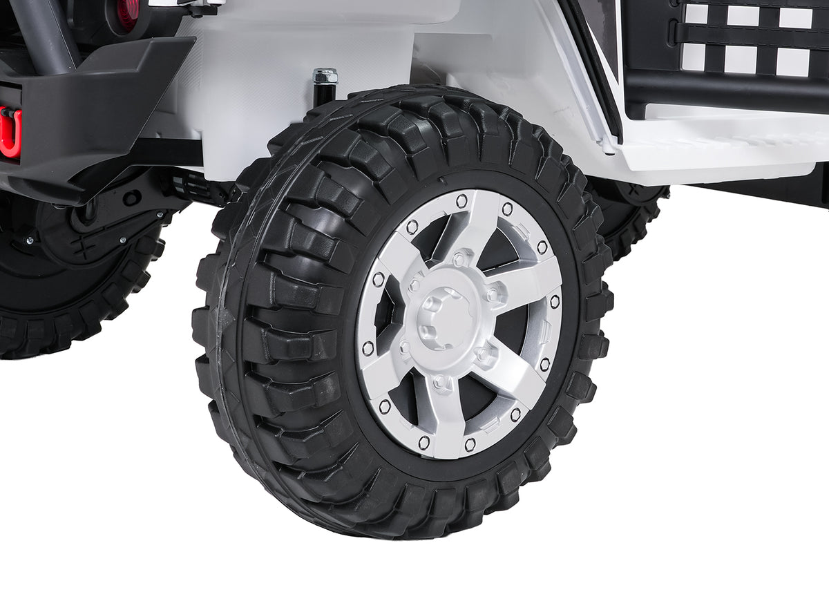Jeep BEAST 4x4 White Vehicle