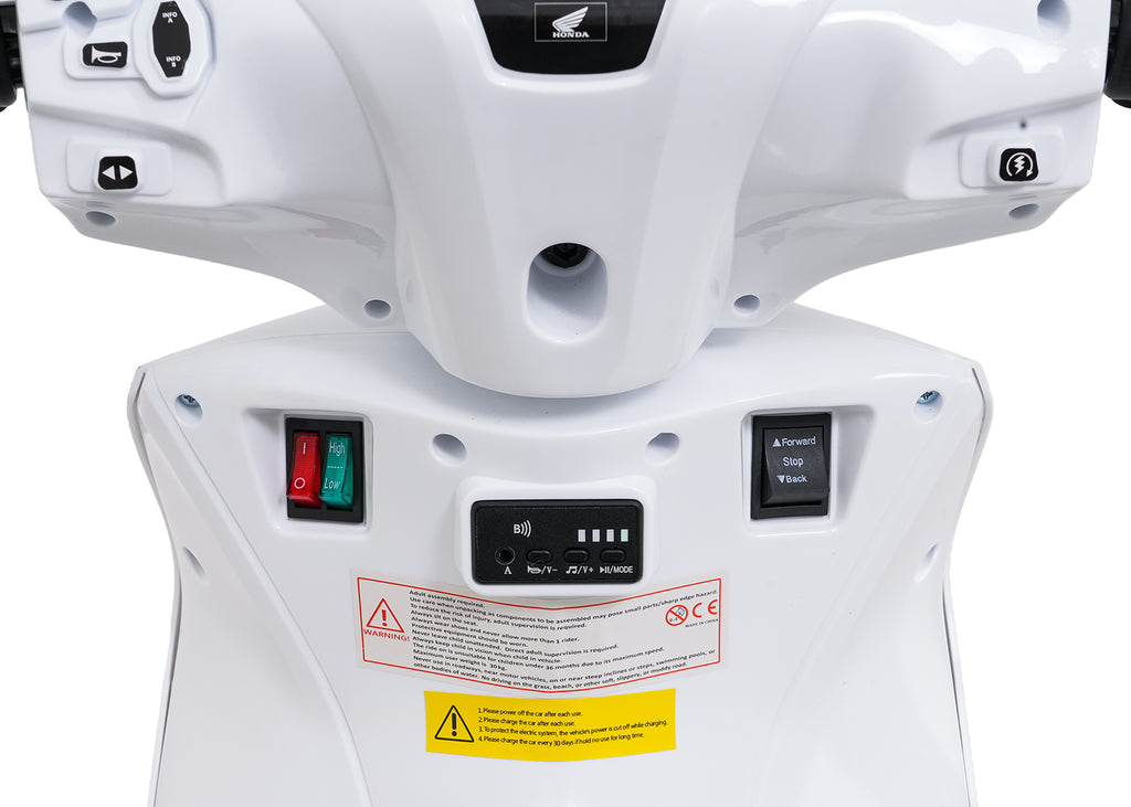 Vehicle Motor Scooter HONDA SH125I White