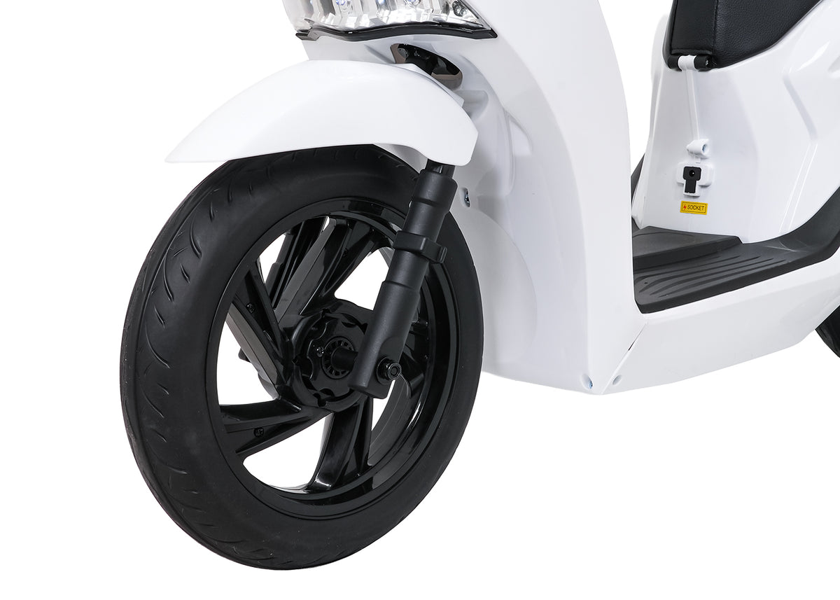 Vehicle Motor Scooter HONDA SH125I White