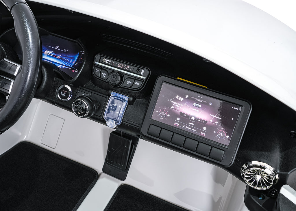 Vehicle Mercedes Benz GT63 AMG White