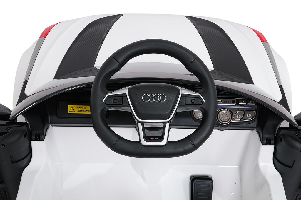 Vehicle Audi RS6 Avant GT White