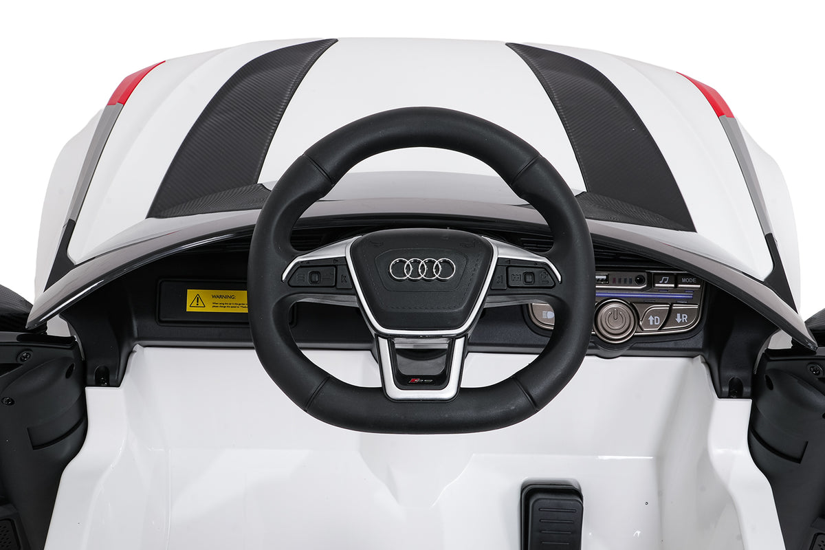 Vehicle Audi RS6 Avant GT White