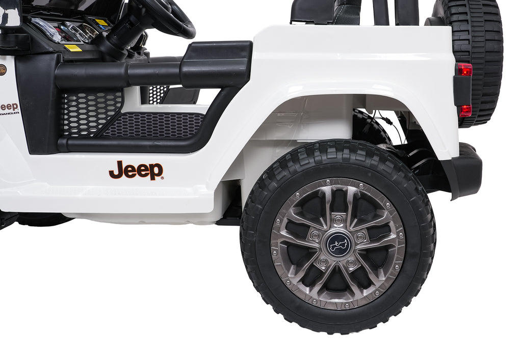 Jeep Wrangler Rubicon LIFT White Vehicle