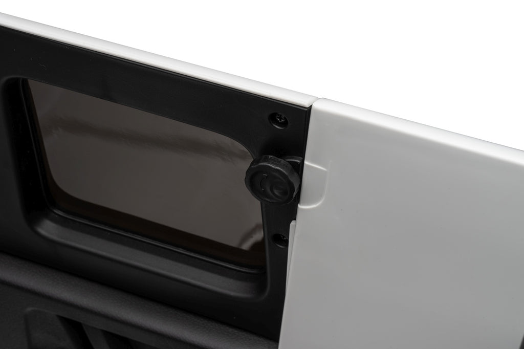 Elektrické autíčko Mercedes G63 AMG biela