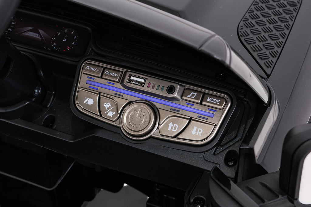 Land Rover Defender Black